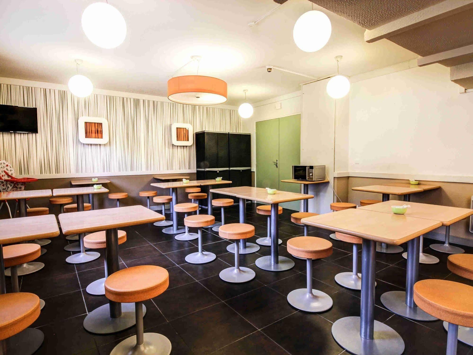 Ibis Budget Châteaudun Exterior photo