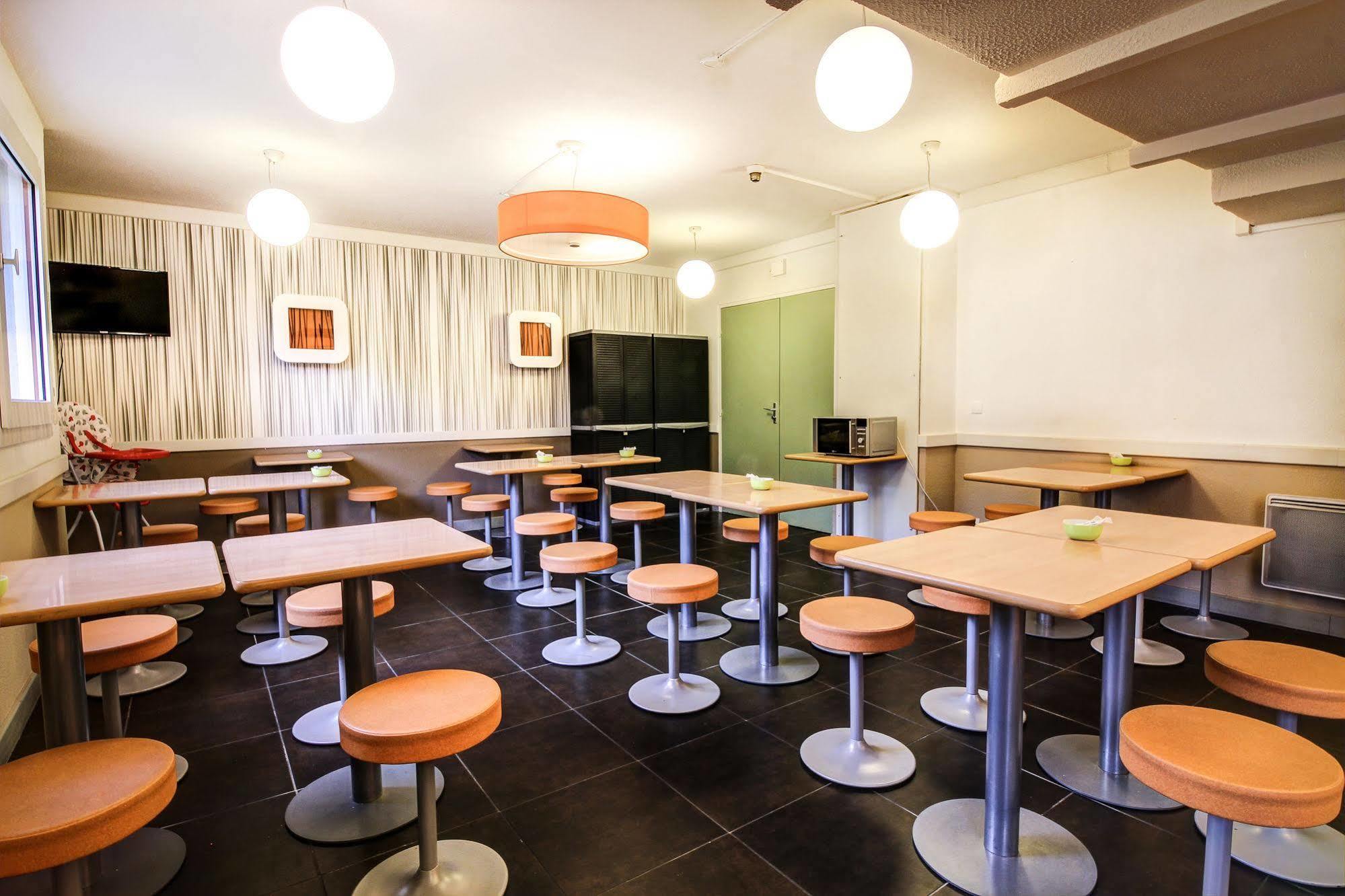 Ibis Budget Châteaudun Exterior photo